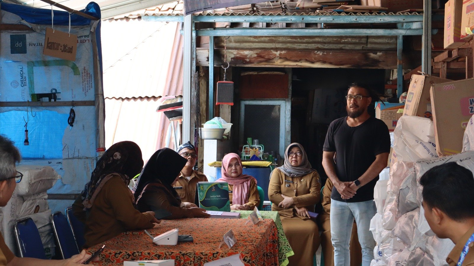 Dinas Kesehatan Provinsi Jawa Barat Lakukan Verifikasi Lapangan Lomba Mitra Bhakti Husada (MBH) di Pos UKK Pabrik Kecap Cap Banteng Kota Cirebon